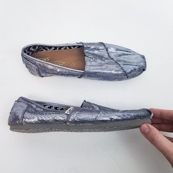 TOMS Silver Sequin Classic Shoes Women's Size 7.5 - Picture 2 of 8